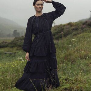 Fame On Central Tiered Dress-Black/Navy